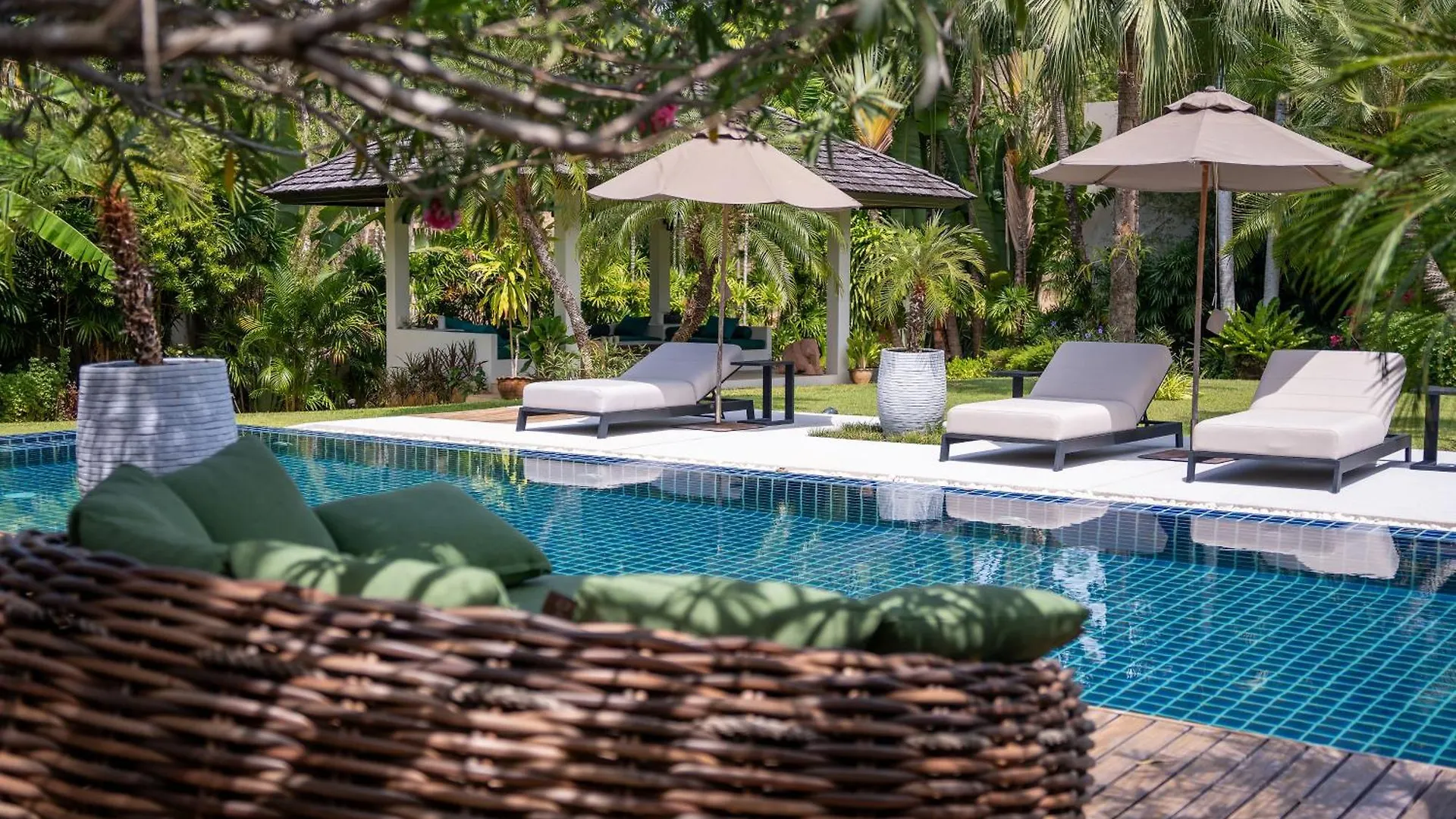 Luxury 4Br Pool Villa In Layan Estate