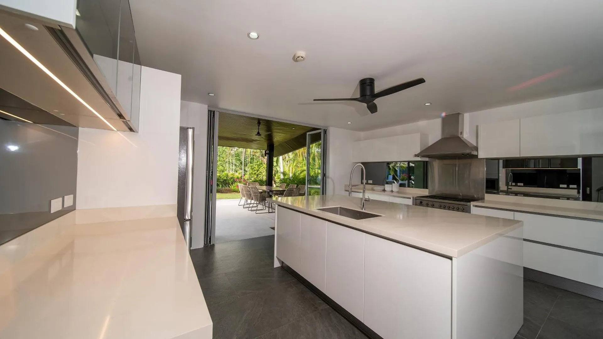 Luxury 4Br Pool Villa In Layan Estate  Layan Beach (Phuket)